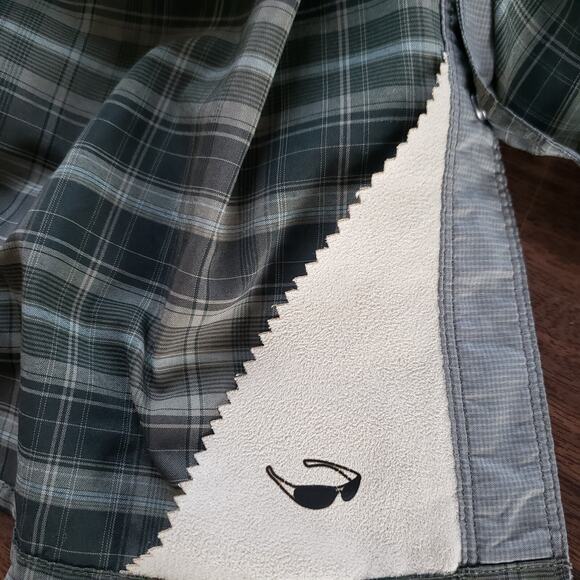 KUHL Button Down Shirt Men L Green Plaid Long Sleeve Casual Workwear 46x29 - Picture 7 of 9